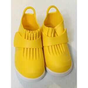 Butler ROCKHOPPER Kids Rain Boots Waterproof OverBoot Size 10 Yellow Sunshine